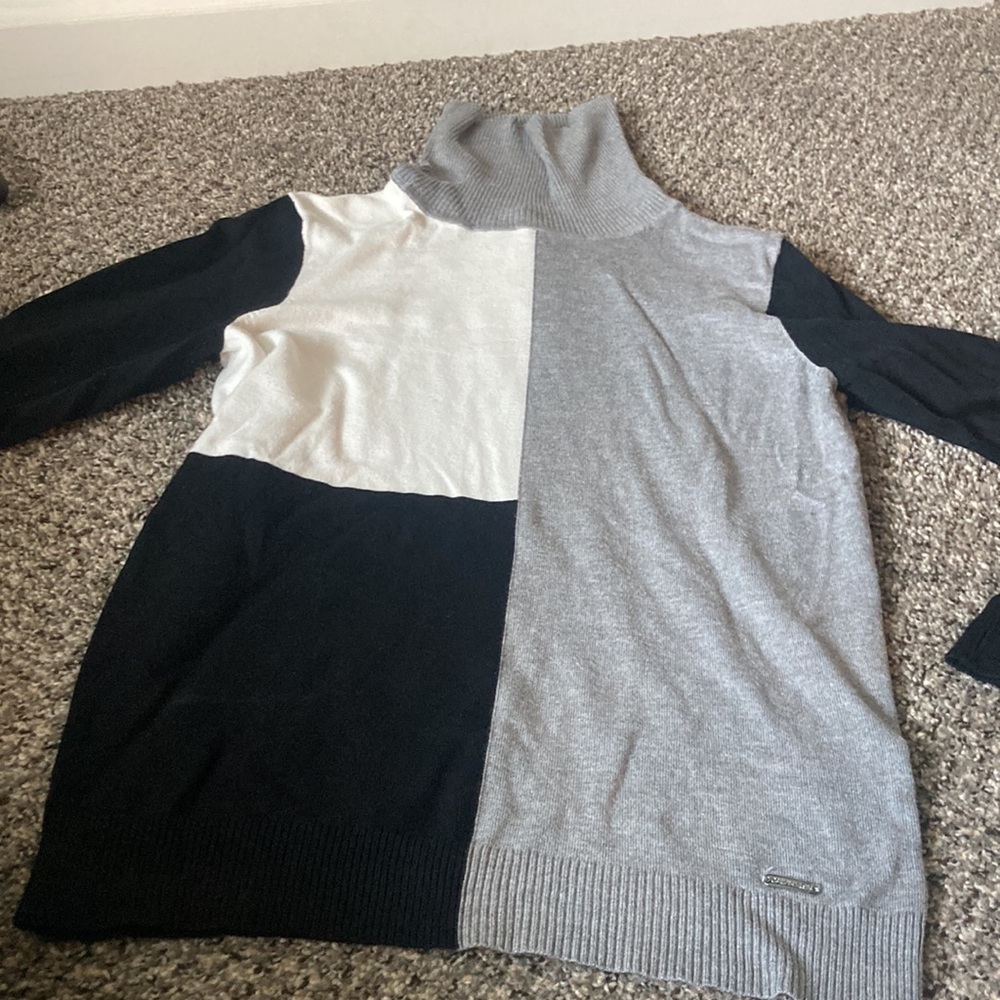 Sweater - Picture 2 of 2